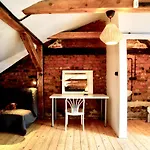 Loft With View Koneser Апартаменты *